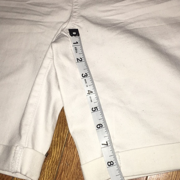 🌸Bermuda 🌸shorts🌸 - Picture 6 of 7